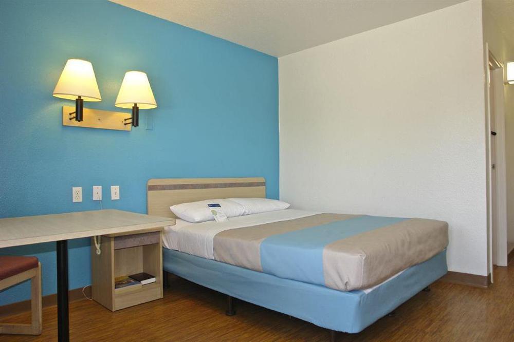 Rodeway Inn Tillmans Corner Quarto foto